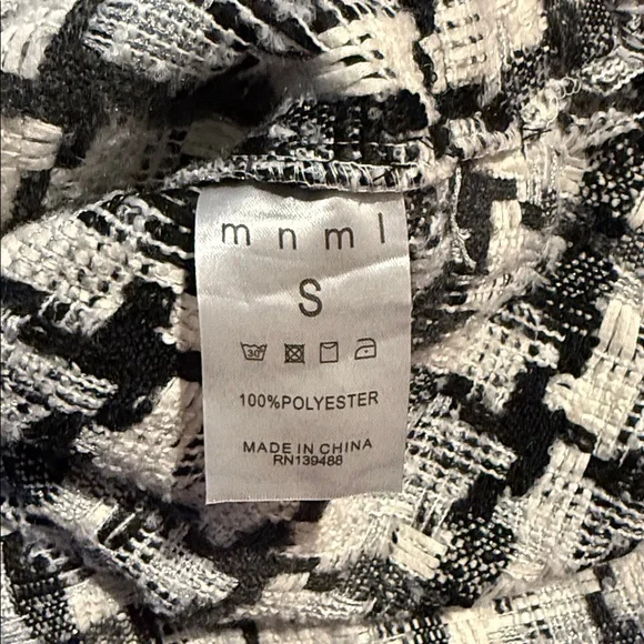 MNML Men’s Raw Edge Flannel Shirt White And Black Size Small‎